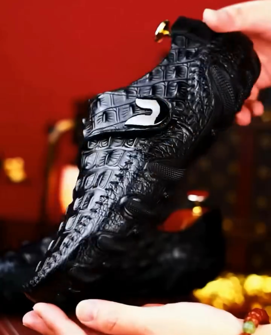 Crocodile pattern men's shoes