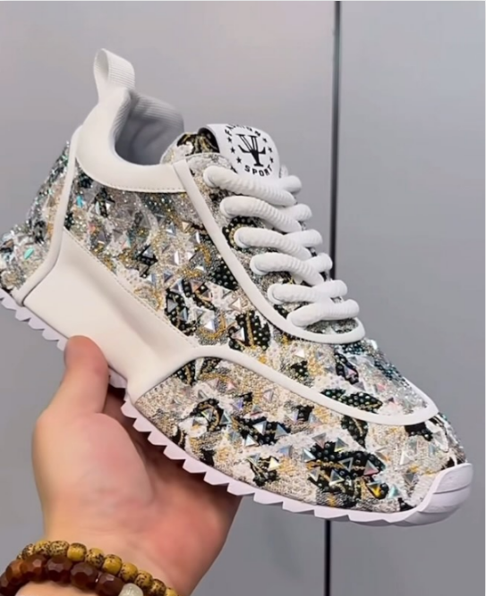 Fashionable men's casual shoes with full diamond fabric