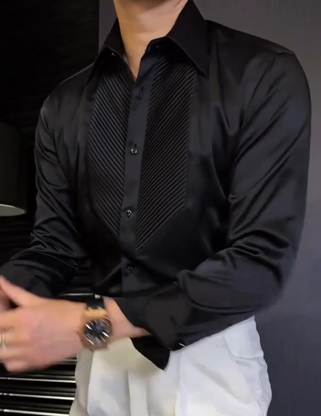 Men's pleated accordion shirt