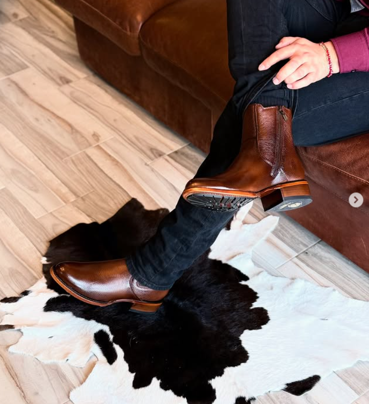 Honey leather boots with side zip