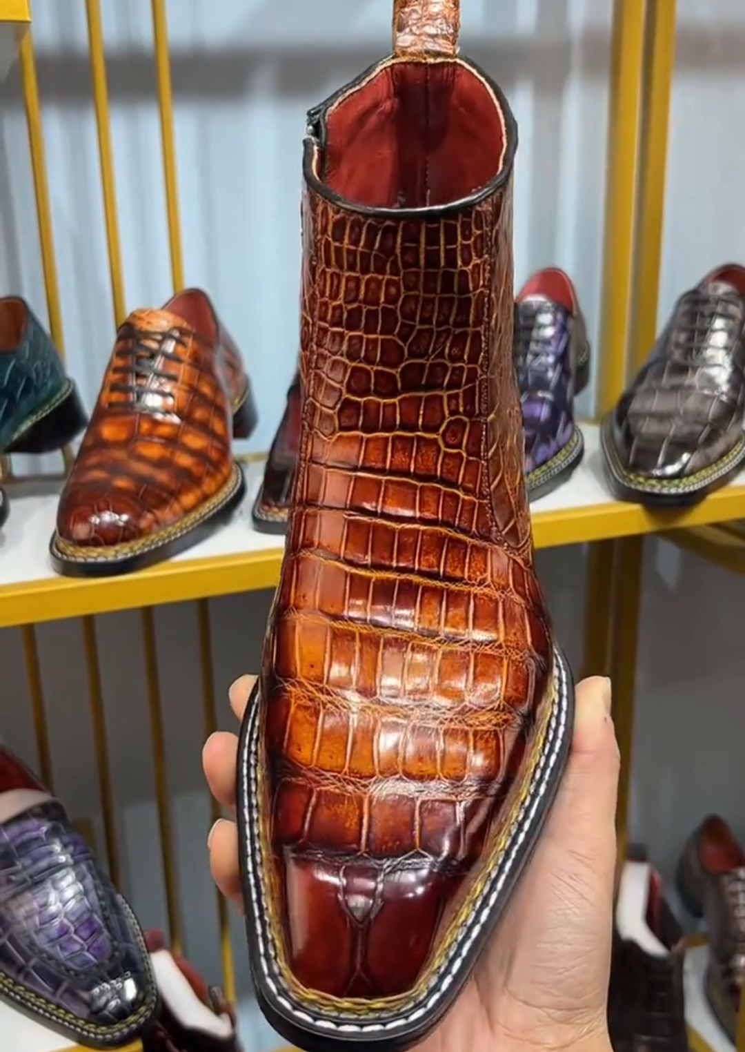 Fleece-lined warm Chelsea boots