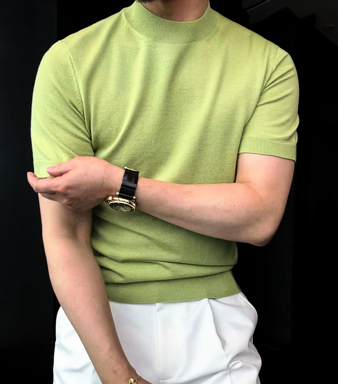 High-neck knit short-sleeved top