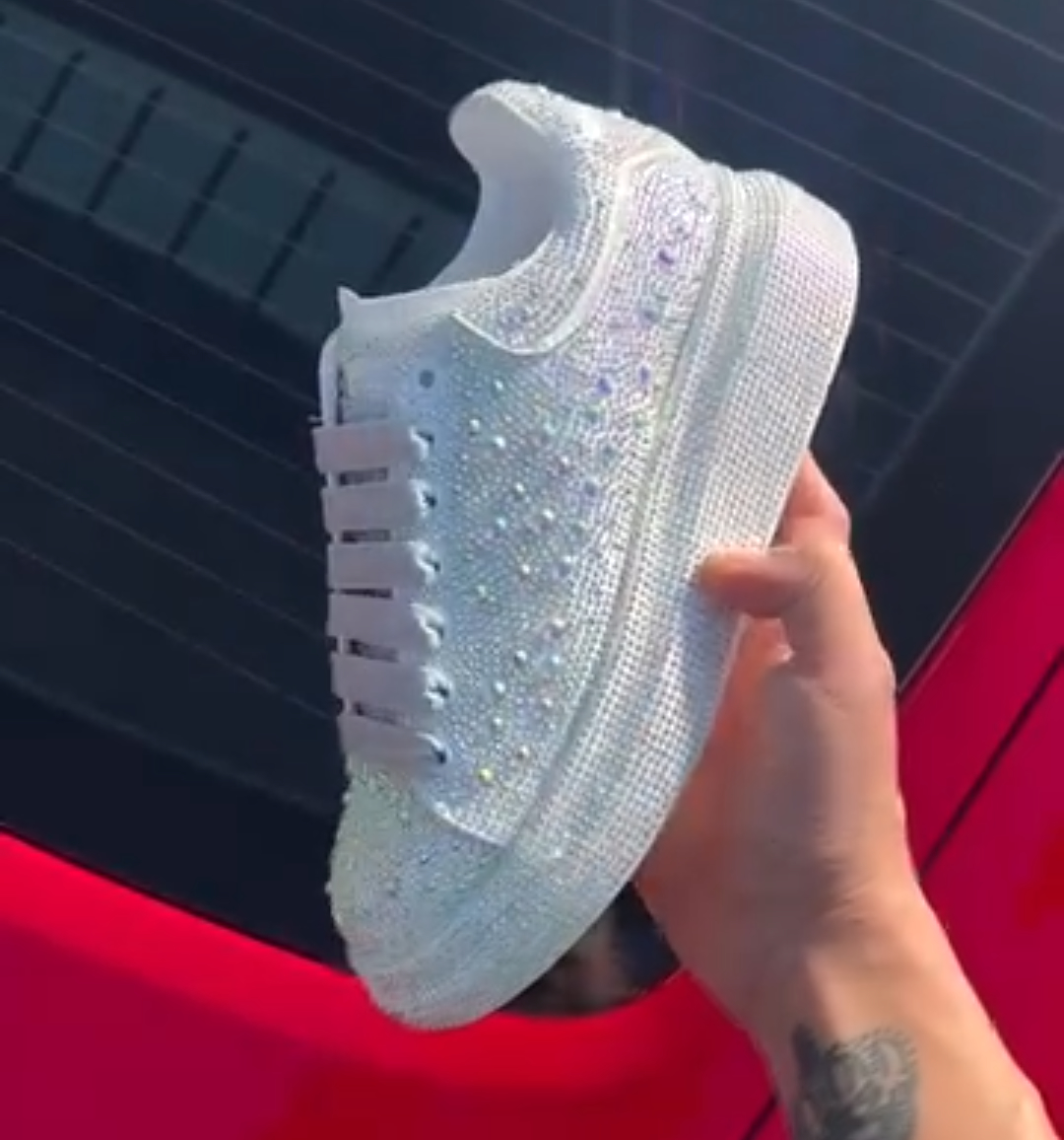Diamond casual shoes