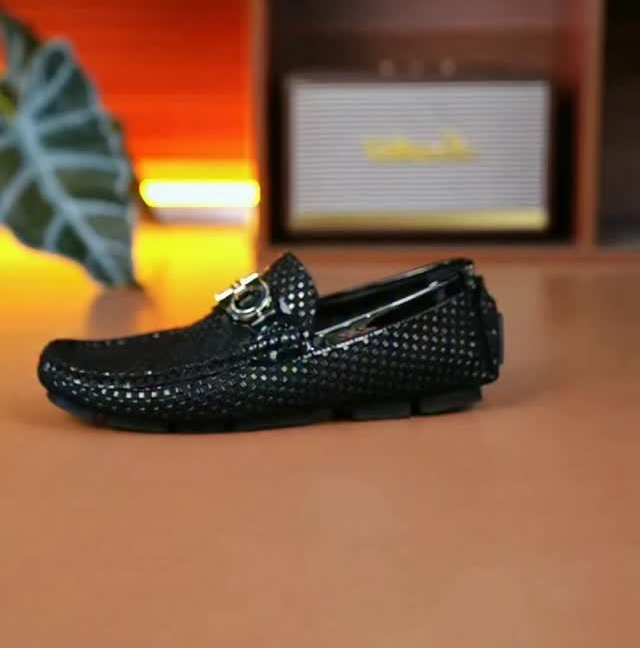 Men's slip-on loafers