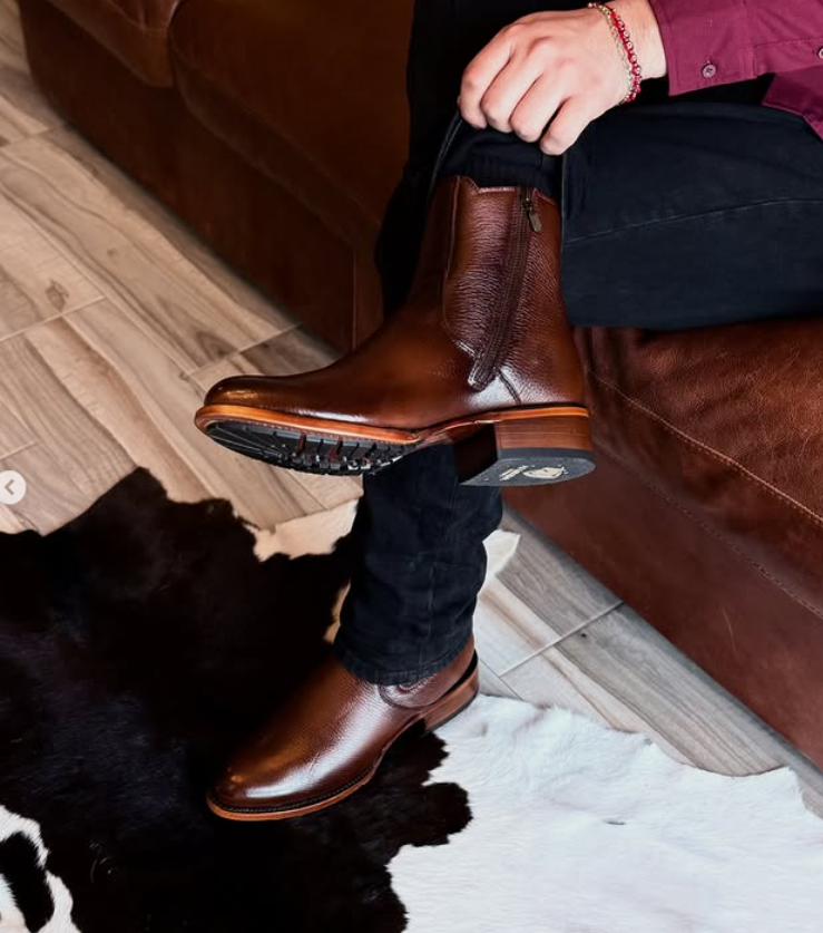 Honey leather boots with side zip