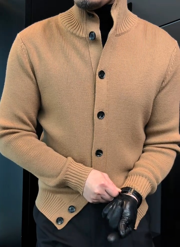 Knitted cardigan
