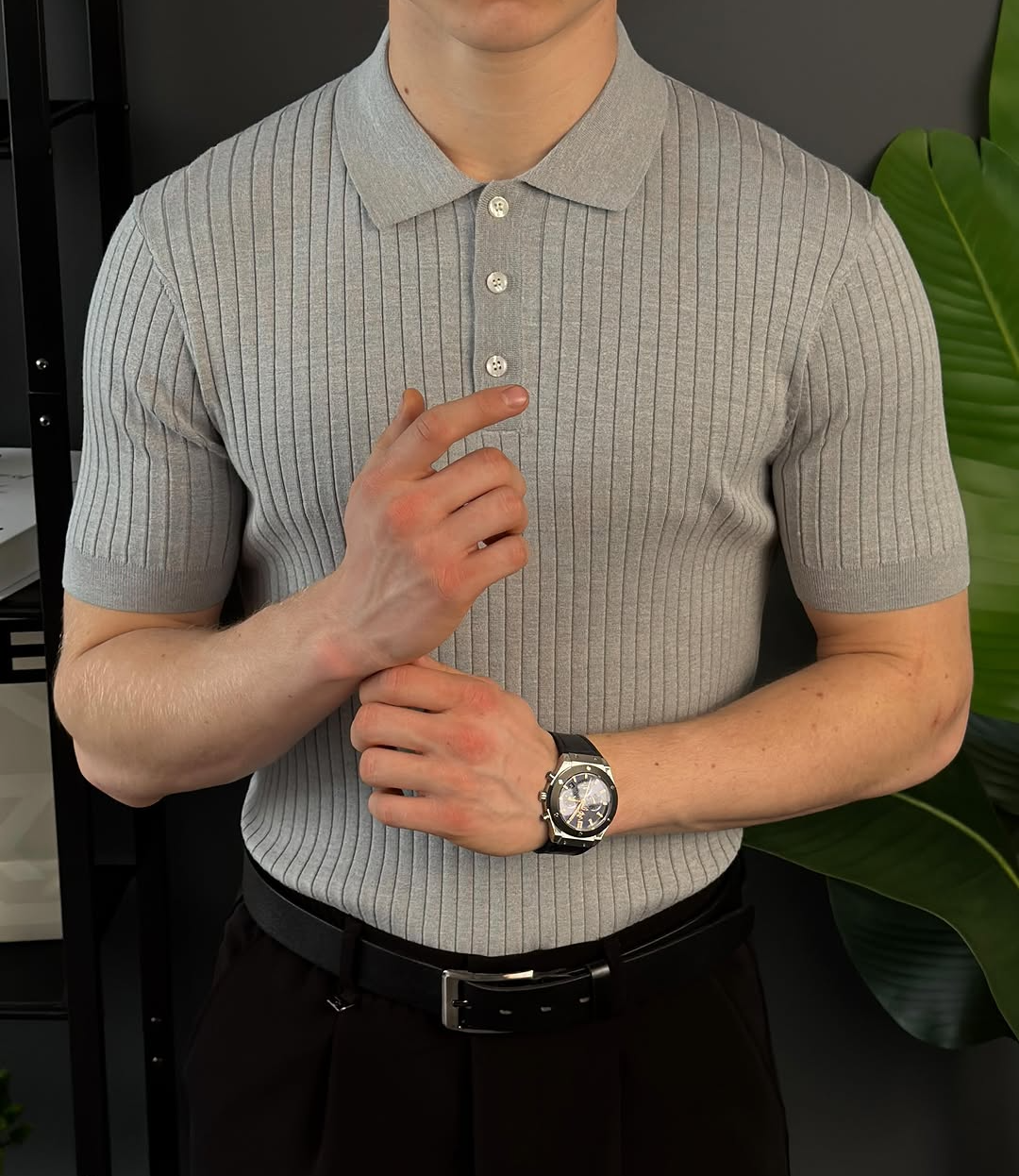 Knitted short-sleeved top