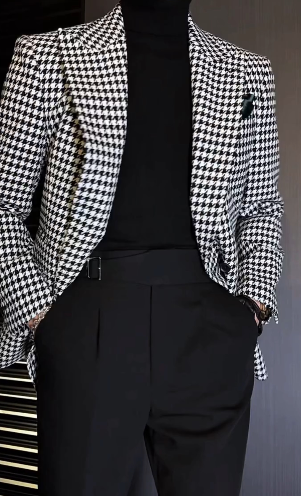 Men's Slim Fit Houndstooth Double-Breasted Blazer – Black & White