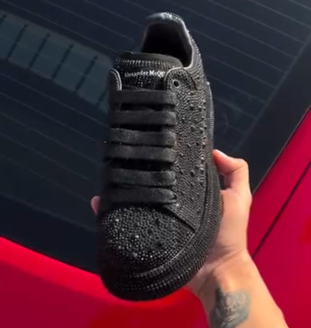 Diamond casual shoes